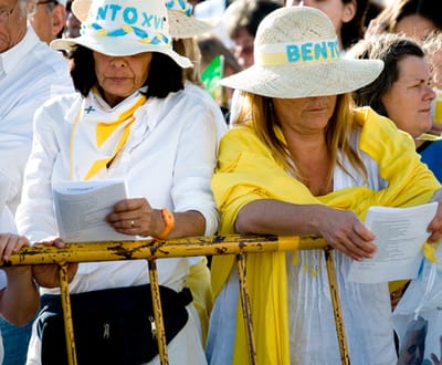 Peregrinos de 37 países vão ver o Papa em Fátima - TVI