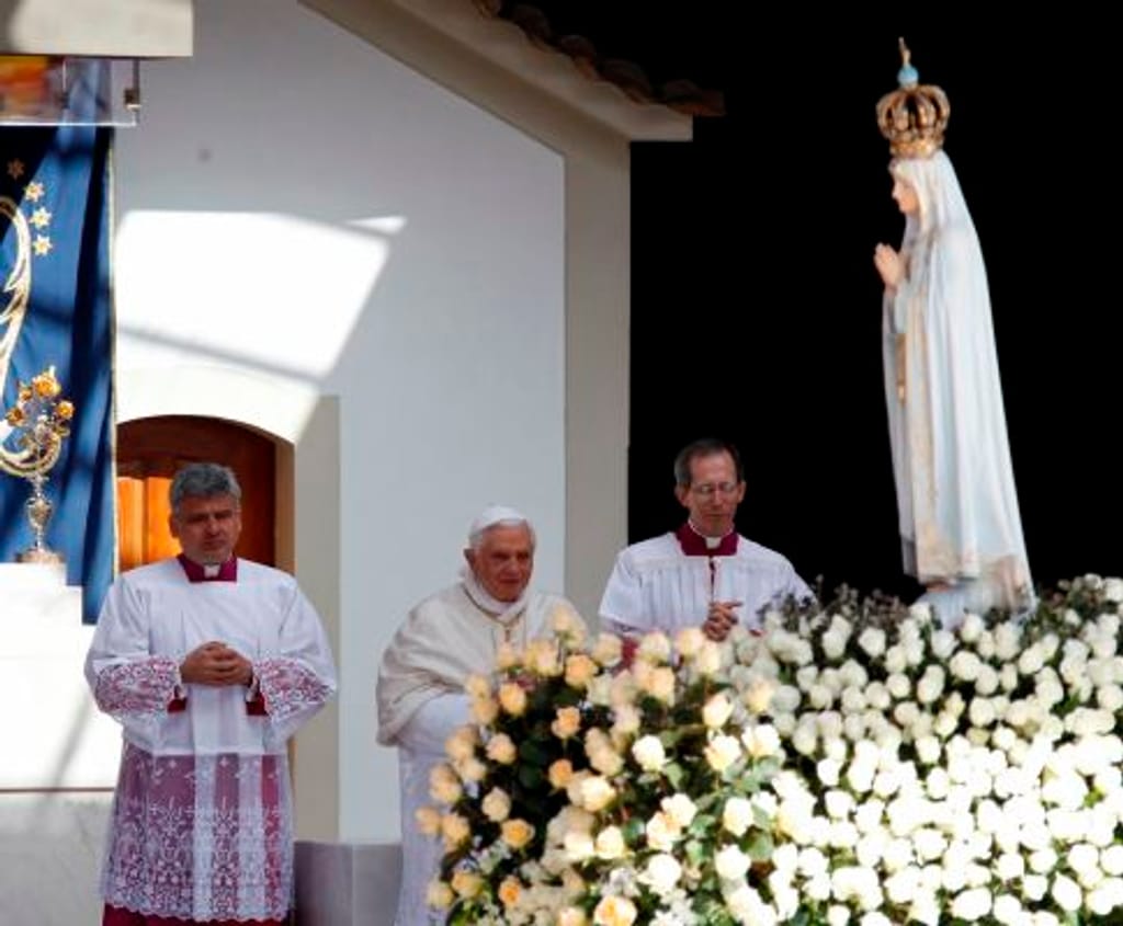 Papa Bento XVI no Santuário de Fátima (Reuters)