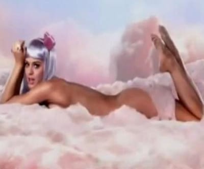 Katy Perry nua em novo videoclip - TVI