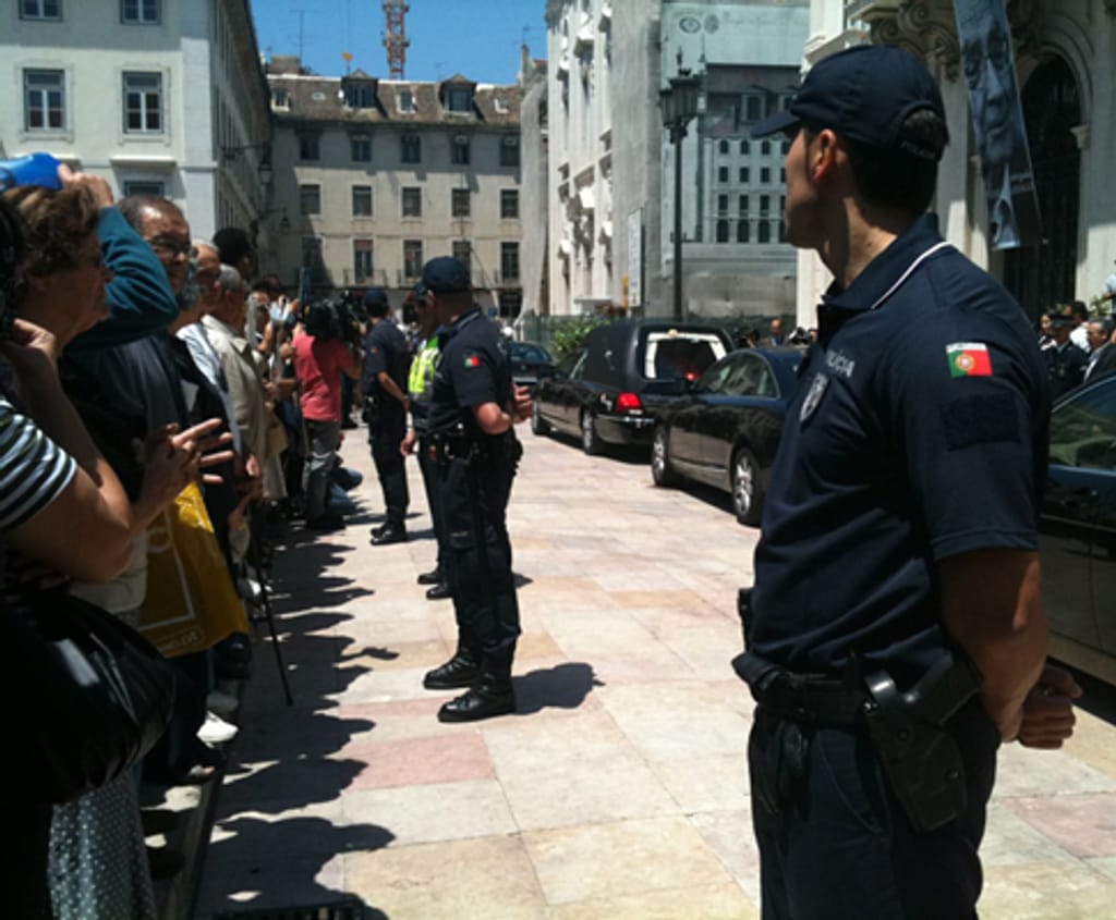 Corpo de Saramago chega à Câmara de Lisboa (Foto Manuela Micael)