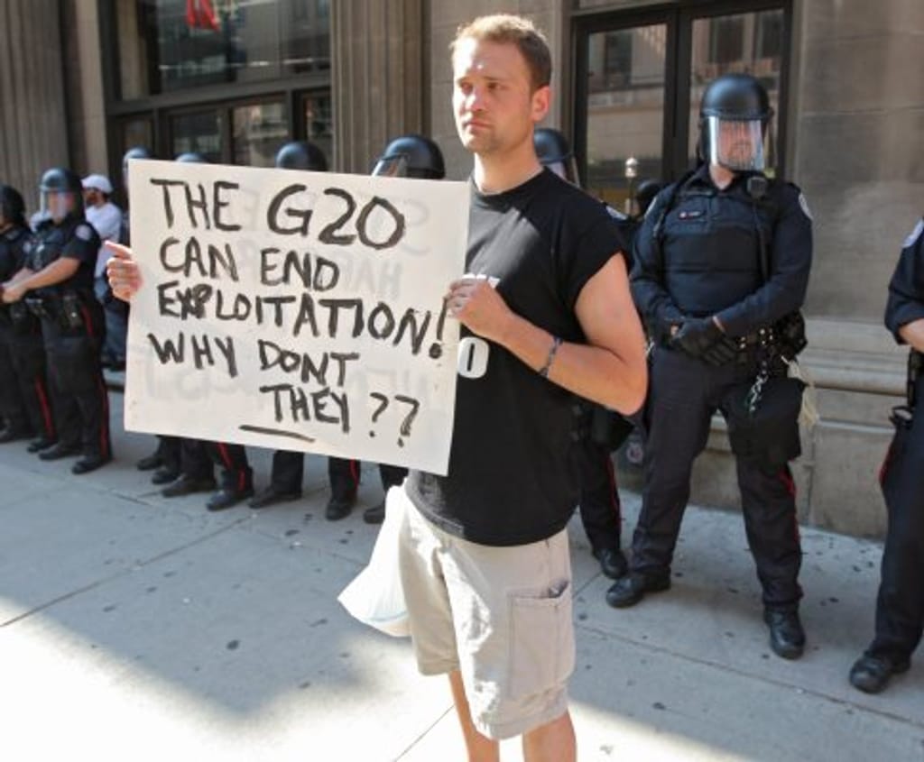 Manifestantes protestam contra G20 no Canadá