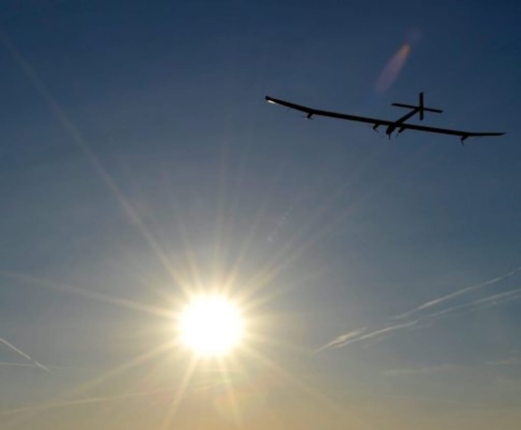 Avião solar vai completar primeiro voo nocturno (EPA/DOMINIC FAVRE)