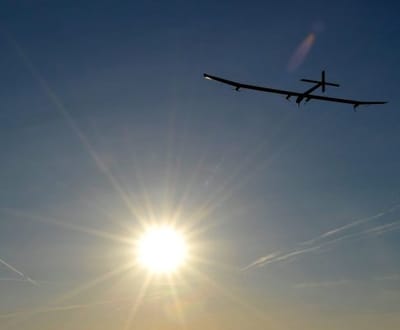Avião solar vai completar primeiro voo nocturno - TVI