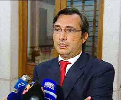 Salários: CDS diz que observações de Cavaco «são pertinentes» - TVI