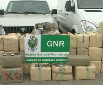 Detidas 15 pessoas em operação de combate ao tráfico de droga - TVI