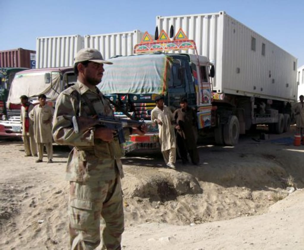 Ataque a camiões da NATO no Paquistão