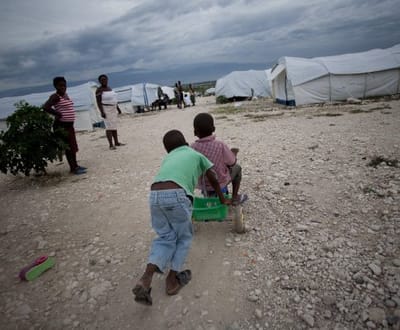 Haiti: furacão obriga a desalojar milhares de campos de refugiados - TVI