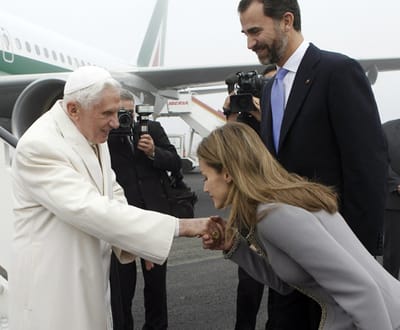 Papa em Espanha critica sentimento «agressivo» anti-Igreja - TVI