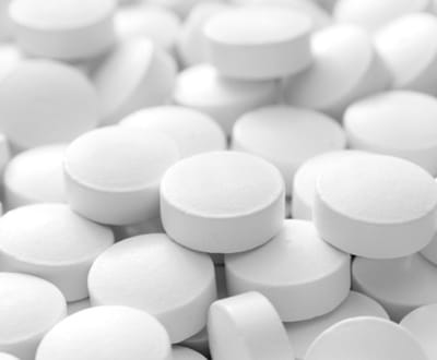 Venda de medicamentos fora das farmácias está a aumentar - TVI