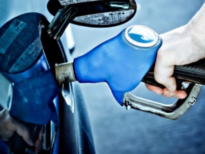 Preço da gasolina dispara para novo máximo - TVI
