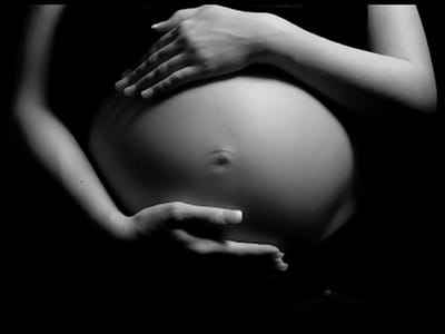 Abortos continuam a diminuir em Portugal - TVI
