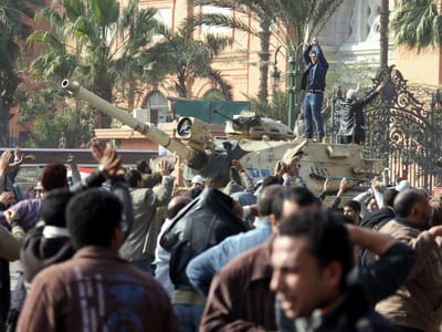Egipto: vice-presidente apela a fim das manifestações - TVI
