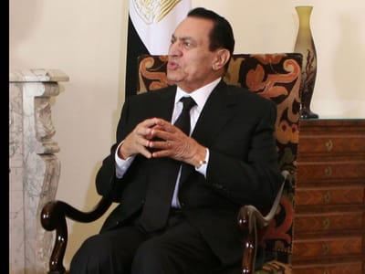 Mubarak vai ser julgado pela morte de manifestantes - TVI