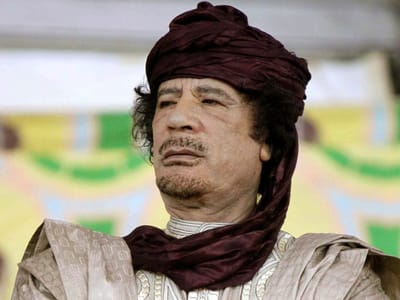 Chefe de segurança de Khadafi cruza fronteira para o Níger - TVI