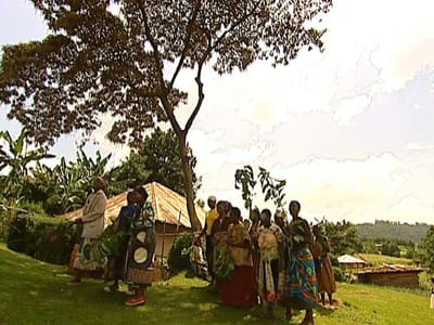 Guiné proíbe mutilação genital feminina - TVI