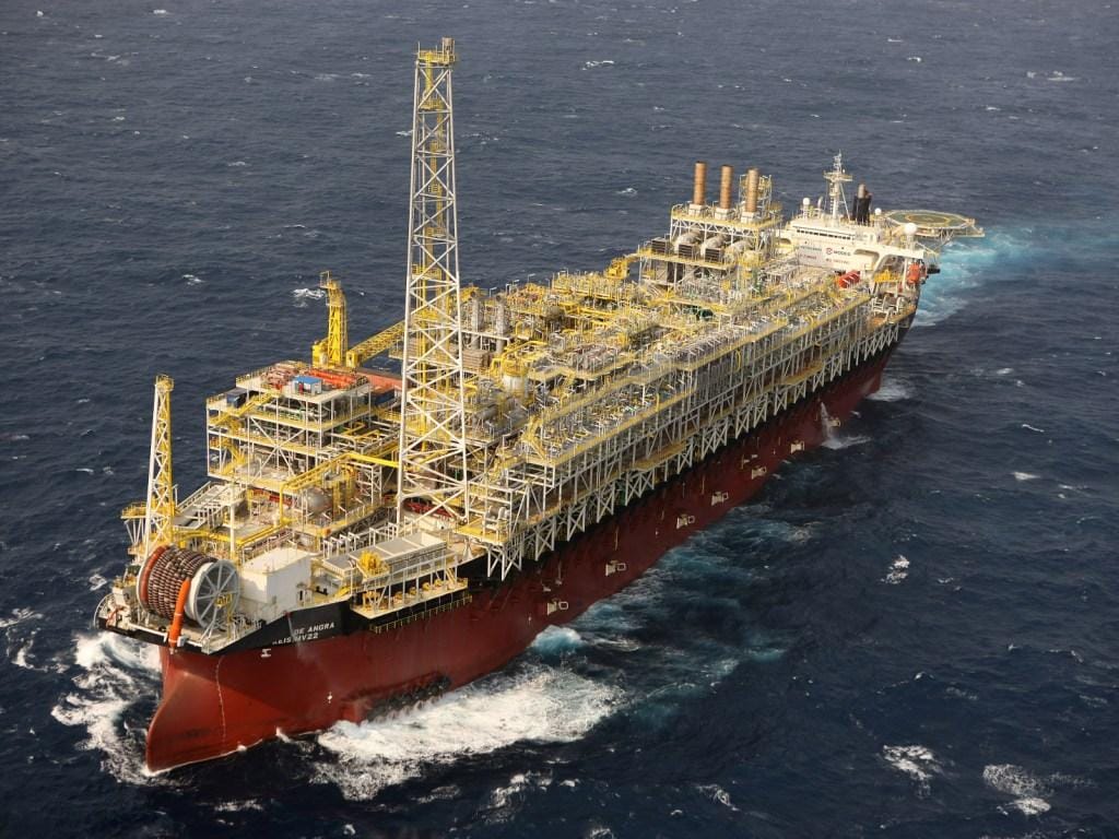 Plataformas petrolíferas: navio substituto