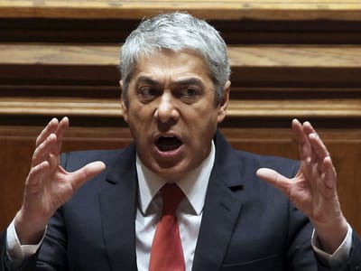 José Sócrates sai do Parlamento - TVI