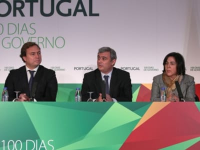 PEC: Governo acusa PSD de «arranjar desculpas» - TVI