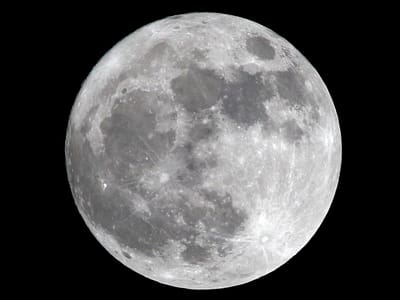 A Lua mais brilhante dos últimos 20 anos em imagens - TVI
