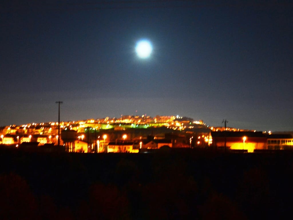Lua fotografada na Guarda (foto da leitora Ana Isabel Fernandes)