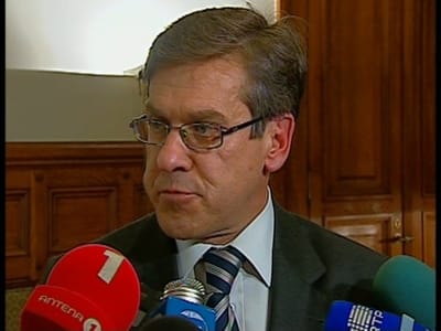 Lacão acusa Governo de «defender interesses da troika» - TVI