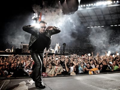 Digressão dos U2 é a mais lucrativa de sempre - TVI