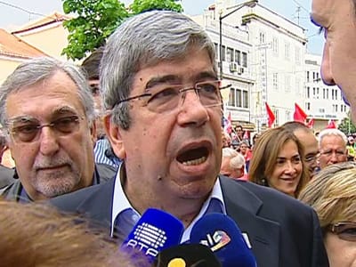 Ferro Rodrigues: «PSD cumpriu a ameaça» - TVI