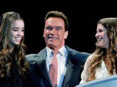 Autobiografia de Schwarzenegger fala sobre filho com a governanta - TVI