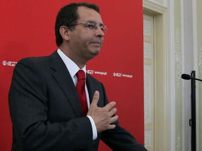 Seguro critica Governo por anunciar mais medidas de austeridade - TVI