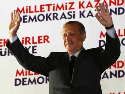 Turquia ameaça congelar as relações com Bruxelas - TVI