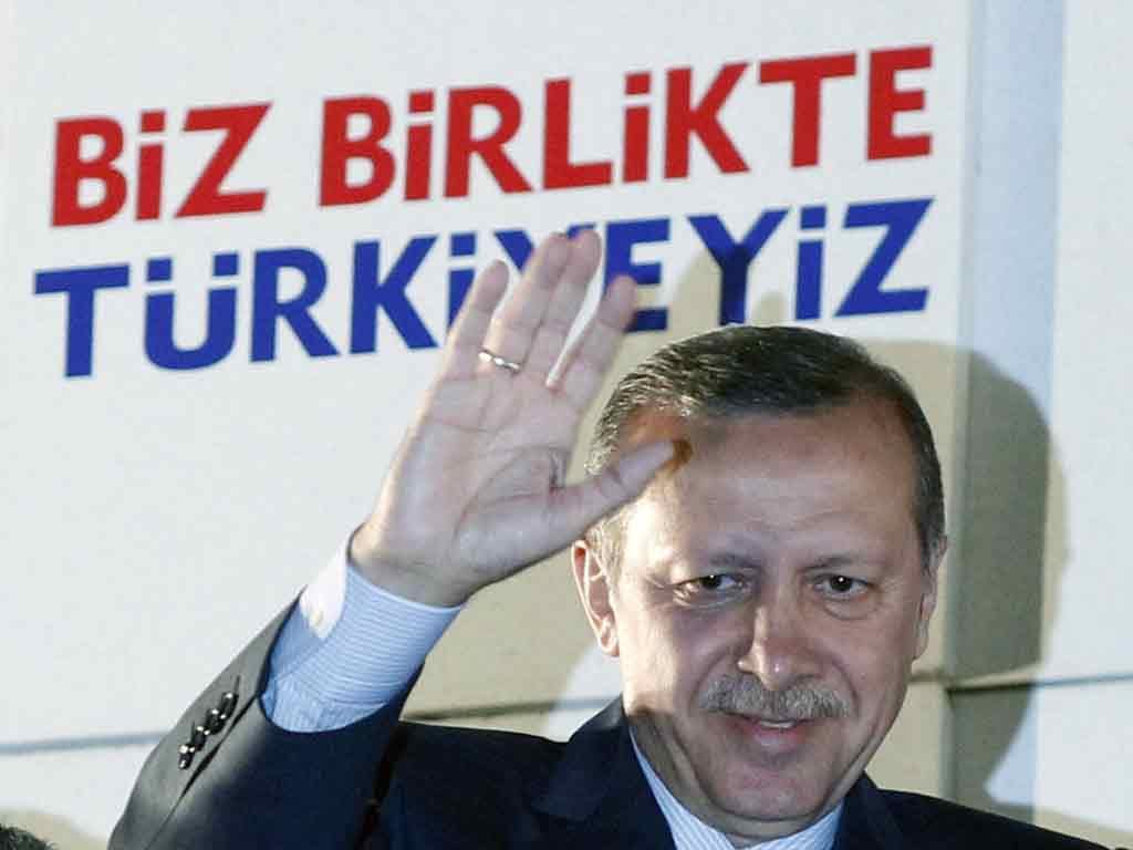 Turquia: partido de Erdogan vence eleições (Umit Bektas/Reuters)