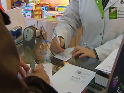 Folhetos de medicamentos terão novo acordo ortográfico - TVI