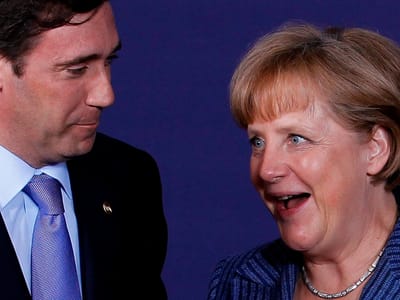 Merkel vem a Portugal em novembro - TVI