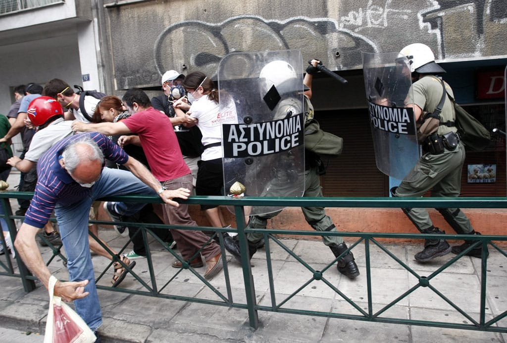 Grécia a ferro e fogo - STR New / Reuters