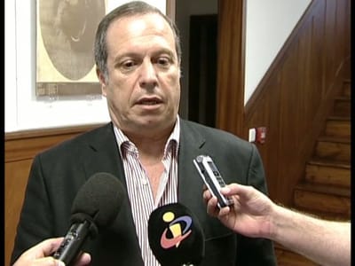 Carlos César admite «erros e omissões» do PS - TVI