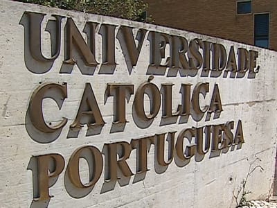 Curso de Medicina na Católica chumbado pela Agência de acreditação do ensino superior - TVI