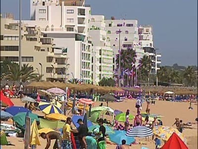 «Tudo Incluído»: nova maneira de atrair turistas ao Algarve - TVI