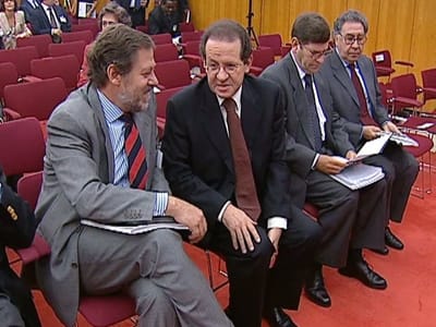 OPA: Presidentes da Cimpor e CGD chamados ao Parlamento - TVI
