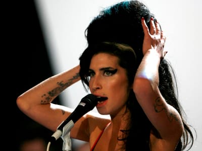 Fielder-Civil quer lançar livro sobre Amy Winehouse - TVI