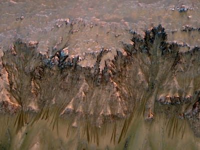 NASA pode ter encontrado água corrente em Marte - TVI