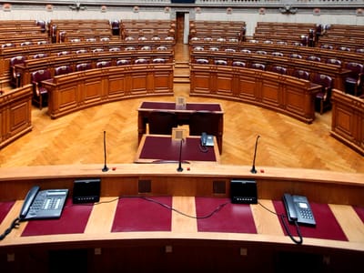 OE2012: PS apela que Governo tenha humildade - TVI
