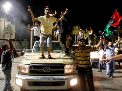Líbia: rebeldes abertos a «negociações» para evitar mortes - TVI