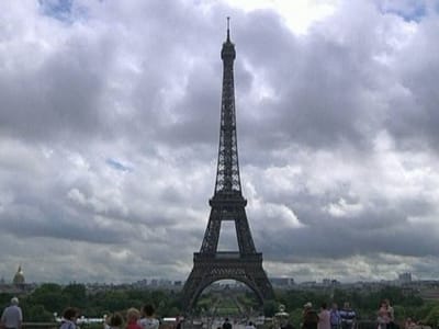 Torre Eiffel, Taj Mahal e Ponte 25 de Abril vão ficar às escuras - TVI