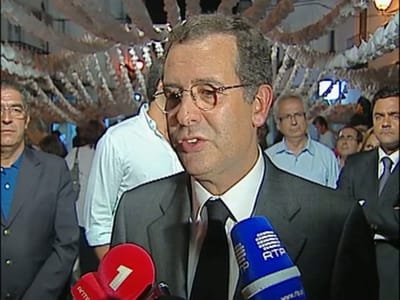 «Chega do primeiro-ministro fazer jeitos a Jardim» - TVI