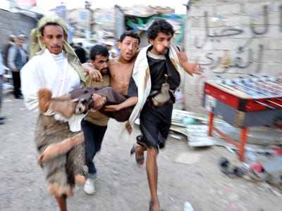 Iémen: bala perdida mata criança e manifestantes - TVI