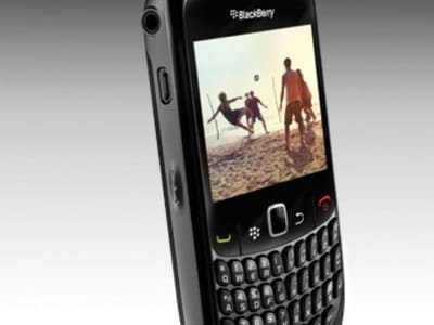 Utilizadores de BlackBerry estão a receber mensagens falsas - TVI
