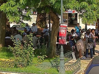Moradores invadem Câmara de Loures - TVI