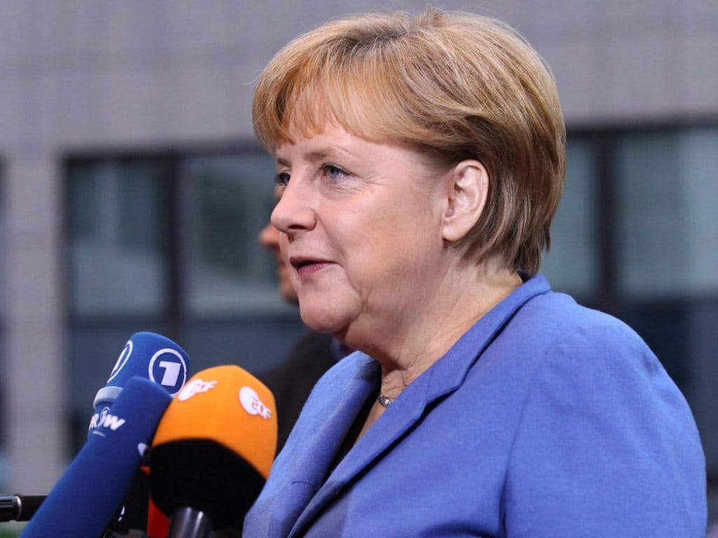Conselho Europeu: Merkel baixa expectativas
