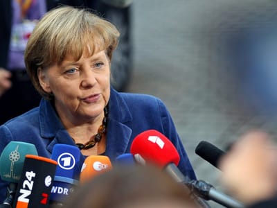 Merkel recusa fazer referendo ao euro na Alemanha - TVI