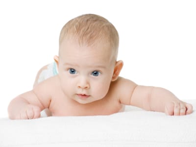Parlamento britânico diz «sim» a bebés de três pais - TVI